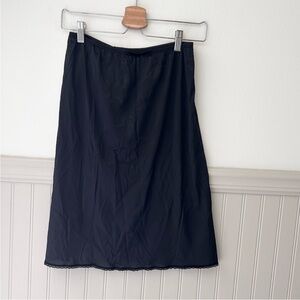 Vassarette Size Medium Black Slip Skirt For Under A Dress or Skirt